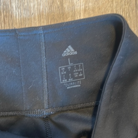 AIDDAS LEGGINGS SIZE(L) - Picture 4 of 7